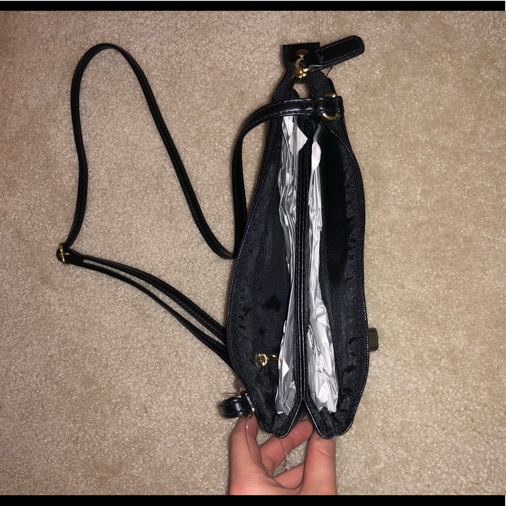 Purses/bags - Picture 2 of 4